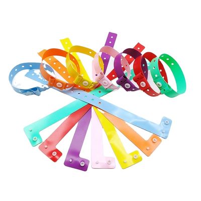 Soft Plastic PVC Verkauf L-Form Erwachsenengröße Armband für Veranstaltungen Festival Customized Logo