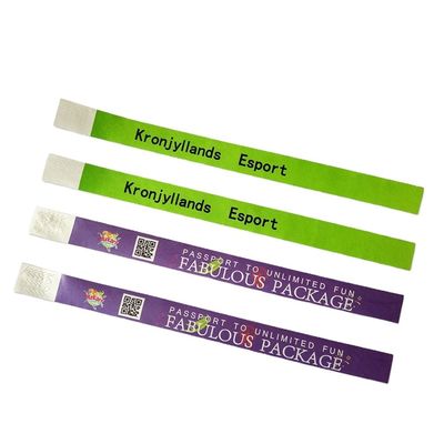 Massivfarbige Armbänder für Festivals und Partys