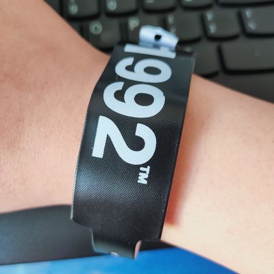 Modische Armbänder für Veranstaltungen und Festivals aus blauem PVC/Vinylmaterial