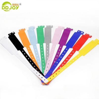 Gelb einmaliges, weiches, komfortables PVC-Vinyl-ID-Armband für jedes Festival
