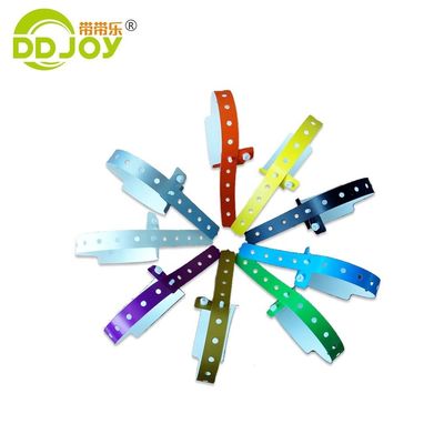 Weißes CMYK Logo Wasserdichtes Kompositpapier Armband für Poolpartys und Veranstaltungen