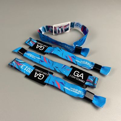 Custom Logo Satin Stoff RFID Armbänder Ideal für Gast / VIP / Verkäufer / Medien / Material / Künstler