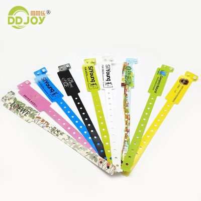 Langlebige, einmalige Kunststoff-Vinyl-Armbänder für Einzelkunden