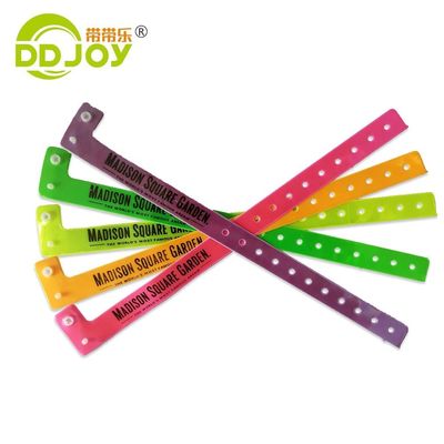 Design-PVC-Kunststoff-Armband zum Jubiläumsfeiertag