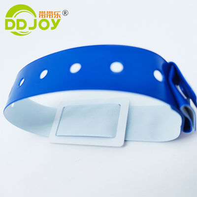 Custom Logo Armbänder L-Form PVC Vinyl Material Schreibbare Smart RFID Chip Armband