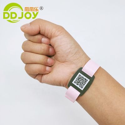 Wasserdichte Einweg-L-Form 13,56MHZ Kunststoff-Armbänder für medizinische Anlässe Party