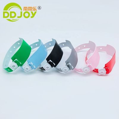 Custom Logo Weiches Vinyl Armband für Konzerte Massenanpassung Armbänder oder Armbänder Typ