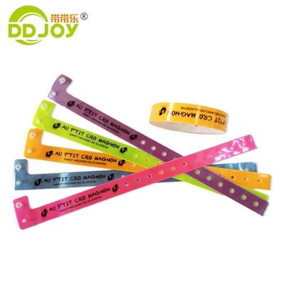 Identifizierung Kunststoff Vinyl Armbänder Custom Lock Neon Farbe für Veranstaltungen Partys