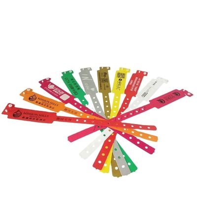 Unisex Kunststoff-Armbänder für Festivalveranstaltungen in Rotfarbe