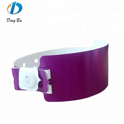 Unisex Kunststoff-Armbänder für Festivalveranstaltungen in Rotfarbe
