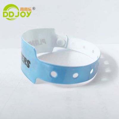 Custom Logo Vinyl Armbänder für Vergnügungspark erschwinglich und langlebig