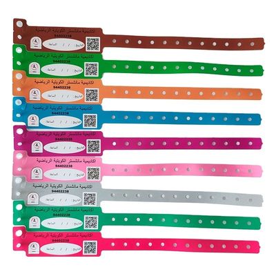 ISO9001-zertifiziertes CMYK-Digitaldruck-Wasserdichtes Kunststoff-Armband für Hotels
