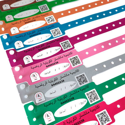 ISO9001-zertifiziertes CMYK-Digitaldruck-Wasserdichtes Kunststoff-Armband für Hotels