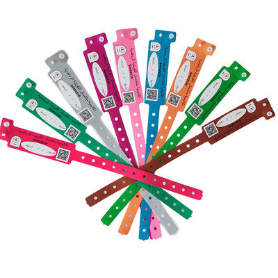 ISO9001-zertifiziertes CMYK-Digitaldruck-Wasserdichtes Kunststoff-Armband für Hotels