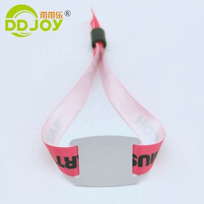 Individuell angepasstes bequemes Einweg-Armband für die persönliche Eventzugangskontrolle