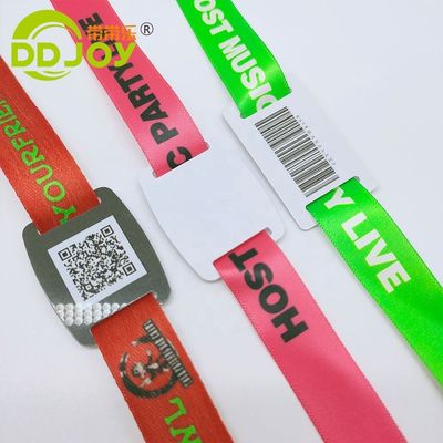 Individuell angepasstes bequemes Einweg-Armband für die persönliche Eventzugangskontrolle