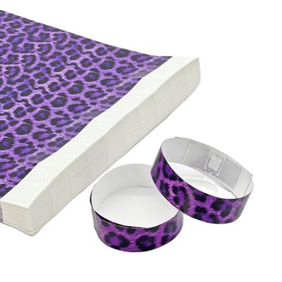 Maßgeschneidertes wasserdichtes Papier Tyvek RFID Armbänder NFC-Funktion enthalten