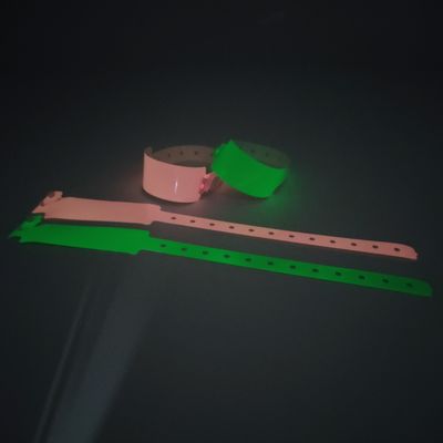 Wasserdicht weich leuchtend Neon Leuchtstoff PVC Vinyl Armband Armbänder für Nachtclub