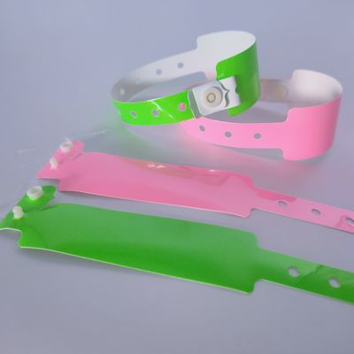 Wasserdicht weich leuchtend Neon Leuchtstoff PVC Vinyl Armband Armbänder für Nachtclub
