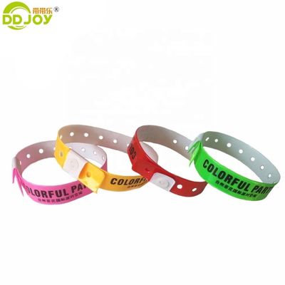 Einweg-Reflexions-Mehrfarbiges Souvenir-Armband ideal für Barclub- und Bandveranstaltungen