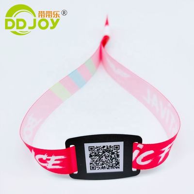 Zugangskontrolle Maßgeschneiderte Veranstaltungen Ticket Gewebter RFID-Armband Stoff NFC-Armband Regelmäßige Größe 350*15mm