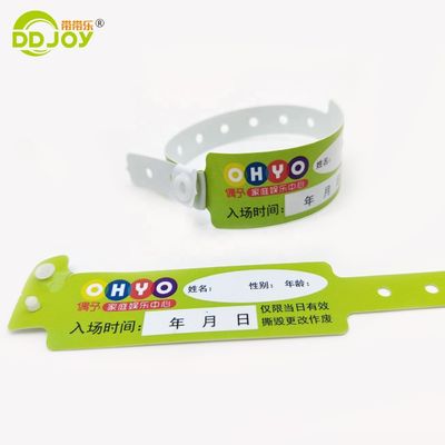 VIP-Party kundenspezifische Designs weiches PVC-Material bunter VIP-Gast regelmäßiges Vinyl-Armband