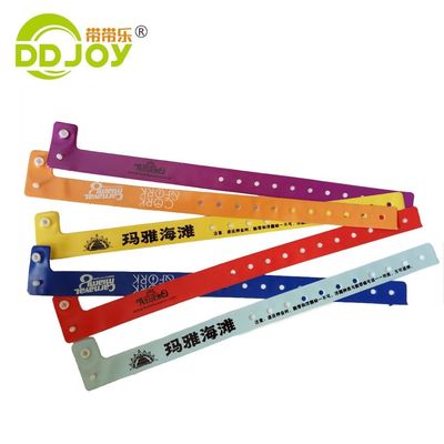 Custom QR Code PVC-Armband für Veranstaltungen Identifizieren Kunststoff-Vinyl-Armbänder