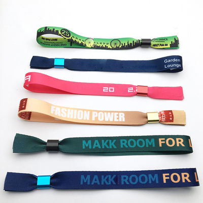 Custom RFID CHIP Armbänder aus Satin-Täugchen Armbänder für modische Veranstaltungen und Festivals
