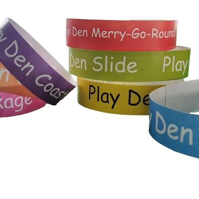 Verwendung Szenarien Veranstaltungen Festival Custom Einmaliges Tyvek-Armband für die Feiertagsdekoration