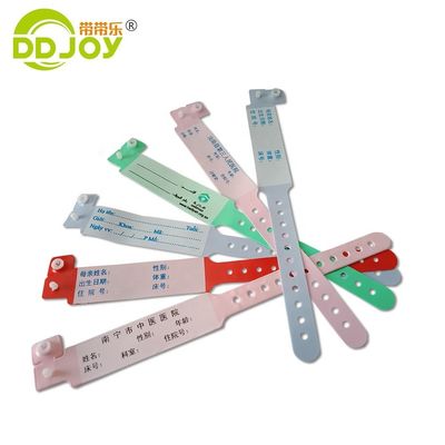 Personalisierte Krankenhauspatient Charity ID Vinyl PVC Armbänder mit kundenspezifischen Bandinformationen