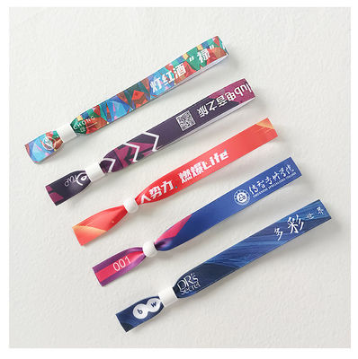 Custom Event Armbänder mit RFID Chip Satin Stoff und Marken Logo Textdruck