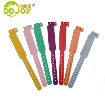 Bequeme PVC-Identifizierung Einweg-Medizinisches Armband zum Jahrestag