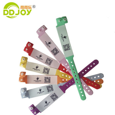 Bequeme PVC-Identifizierung Einweg-Medizinisches Armband zum Jahrestag