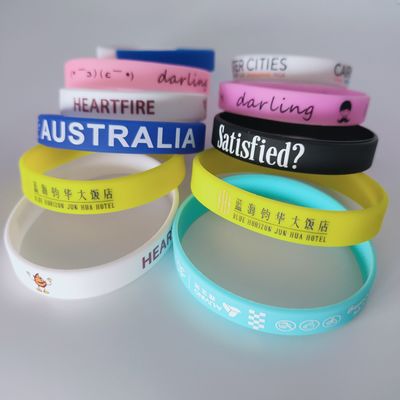 170*12*2mm Bandbreite Glimmernd im Dunklen Custom Silizium Armband für Veranstaltungen Festival