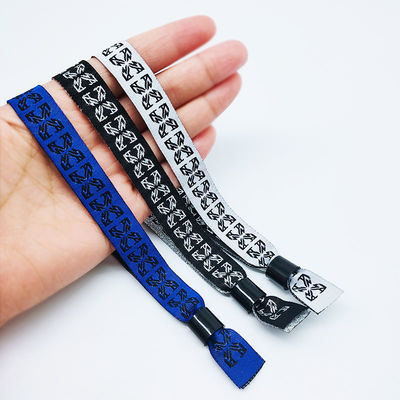 Druckstoff-Armbänder für Musikfestivals und Hotel-Eingänge