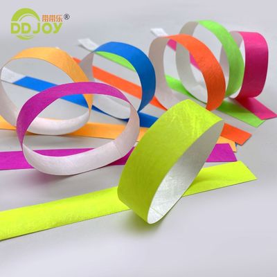 Tyvek-Armband für Veranstaltungen und Festivals in lebendiger Neonfarbe