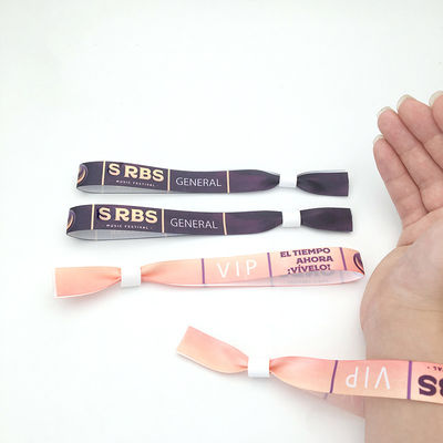 Custom Event Festival Party RFID Chip Satin Stoff Armbänder mit Logo-Druck