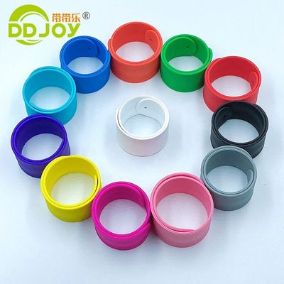 Beschichtung Beschichtung Farbe Bestand Beschichtung Armband Beschichtung Großhandel Silikon Snap Slap Armband
