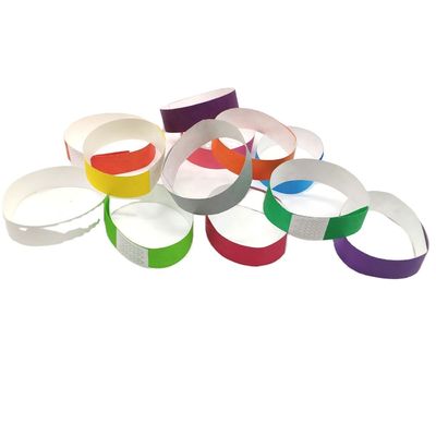 Papier-Identifizierung Tyvek Armbänder benutzerdefiniertes Logo und Barcode zur Identifizierung