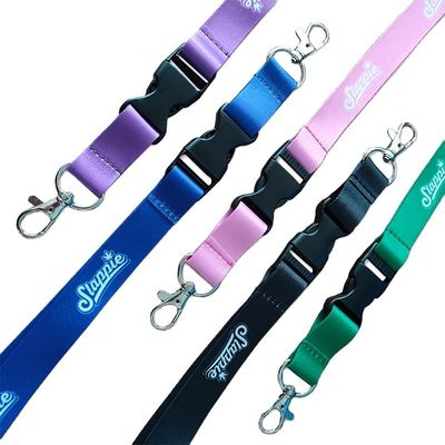 Seidenzubehör Farbstoffsublimation Polyester Lanyards für Schlüsselanhänger Custom Logo 900*15*0.65mm