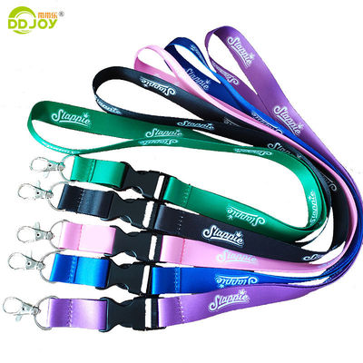 Seidenzubehör Farbstoffsublimation Polyester Lanyards für Schlüsselanhänger Custom Logo 900*15*0.65mm