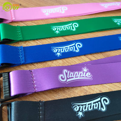 Seidenzubehör Farbstoffsublimation Polyester Lanyards für Schlüsselanhänger Custom Logo 900*15*0.65mm