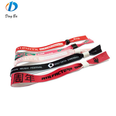 RFID-Armbänder mit Satingewebe und Logo-Textdruck