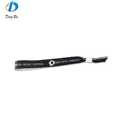 RFID-Armbänder mit Satingewebe und Logo-Textdruck