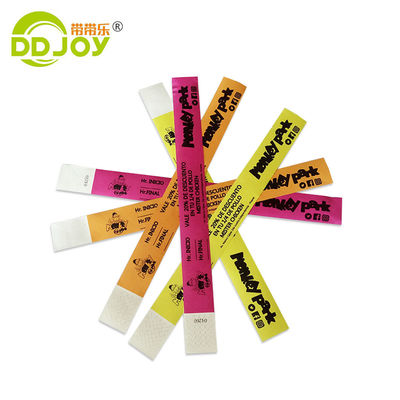 Einfarbiger Druck Tyvek Papier Armbänder für Party Festival Club School Park DDJOY-TW019