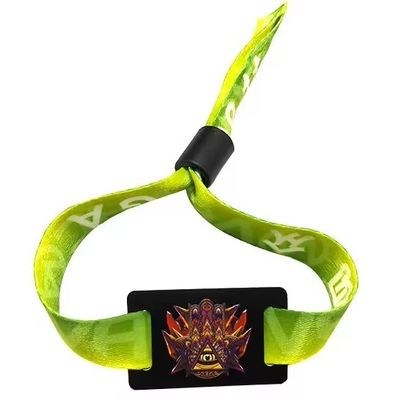 RFID-Armbänder aus Satin für Veranstaltungen und Festivals