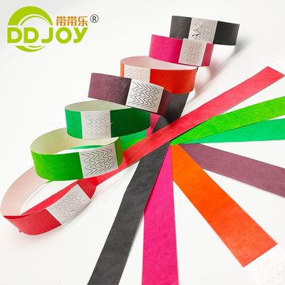 100 Stück zählen 3/4 Zoll Tyvek Armband für bequemen Zugang und Sicherheit