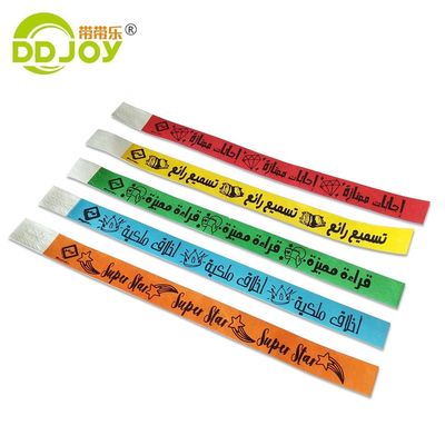 Selbstklebendes Event-Zulassungs-Armband mit individuellem Druck und Versandoptionen