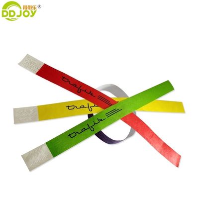 250*25mm und 250*19mm angepasste Eintritts Barcode Tyvek Papier Armbänder für die Party